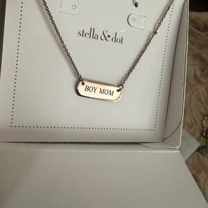 Stella & Dot Gold Minimalist Necklace